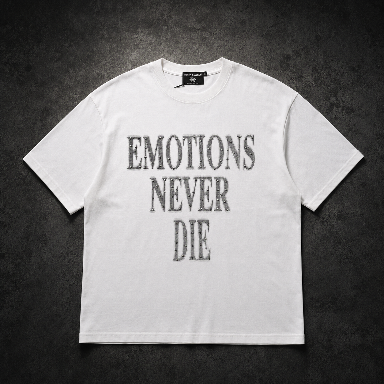 Camiseta Mixed Emotion Emotions Never Die – White/Black